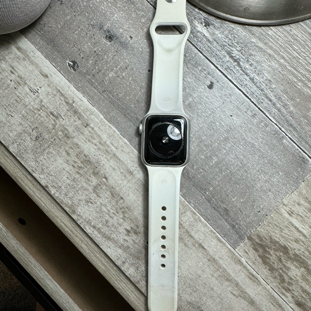Apple Watch SE